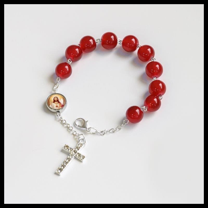 Decade, 10 mm beads, red, beaded crosses