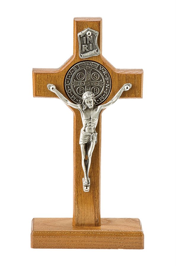 Croix Saint Benoît, bois, base, corpus arg., 15,2 cm