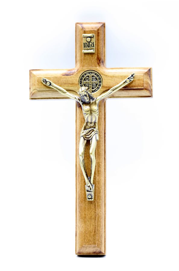 Crucifix en bois St Benoit 9 x 17 cm, corpus en métal doré