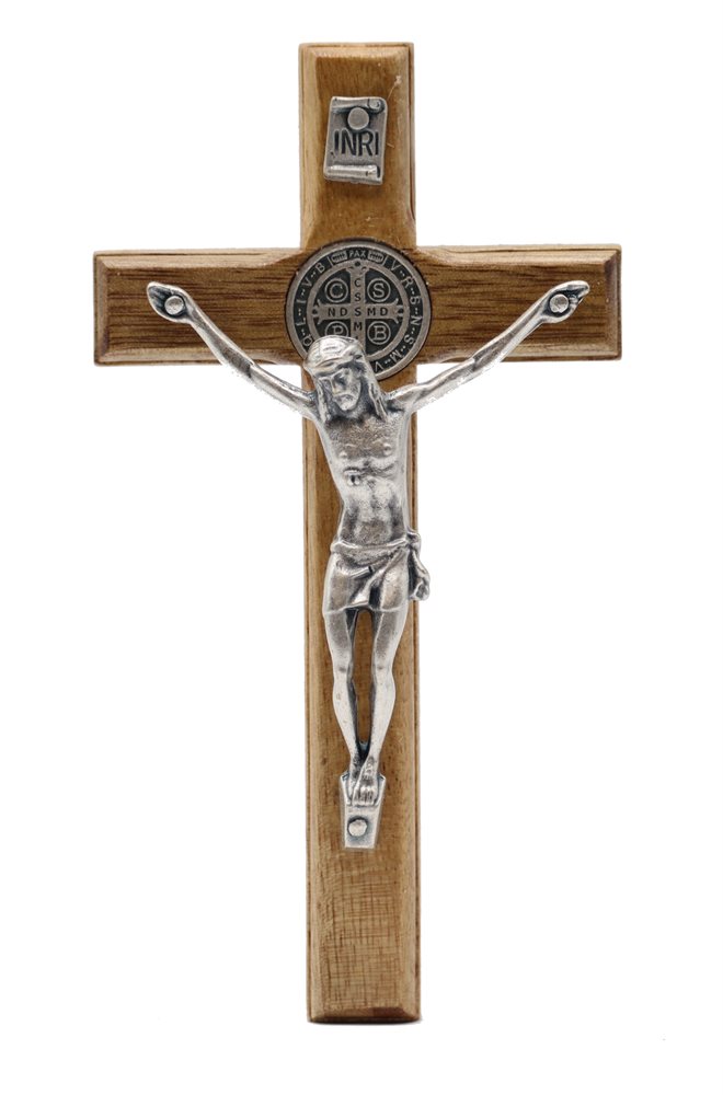 Crucifix en bois St Benoit 6,5 x 12 cm, corpus en métal arg.