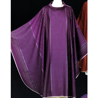 Chasuble #65-002010 violette en laine et lurex