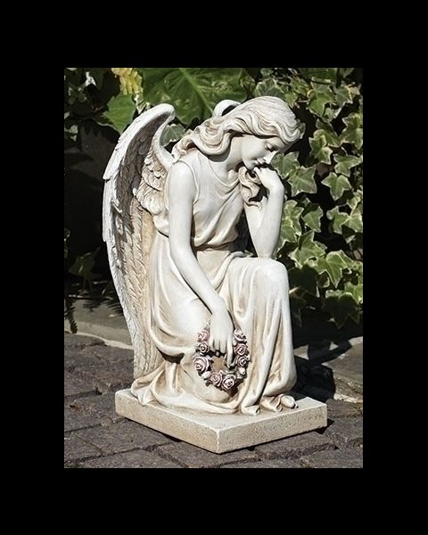 Resin Kneeling Angel 17 3 / 4''
