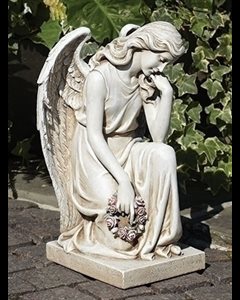 Statue Ange à genoux 17 3 / 4'' résine