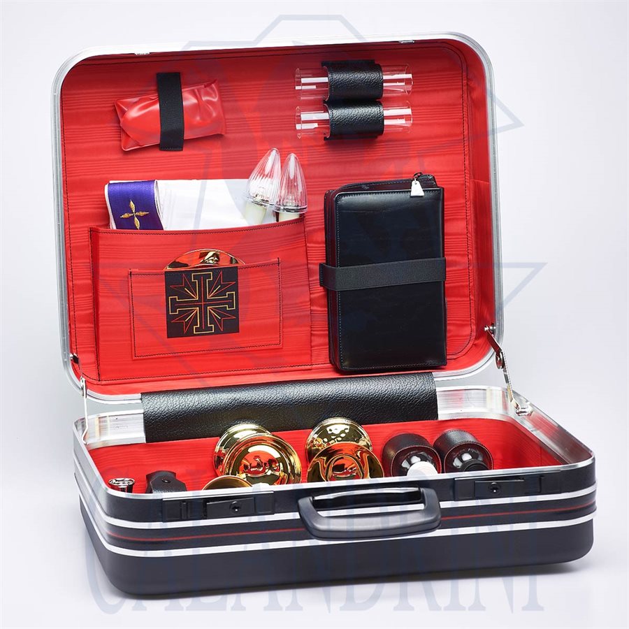 Travel Mass Kit 14 1 / 8" x 18 1 / 4" x 6 3 / 4" (36 x 46 x 17 cm)