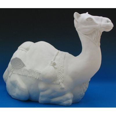 Camel White Vinyl Compo. Outdooor Fig., 20" H x 29" D x 16"W